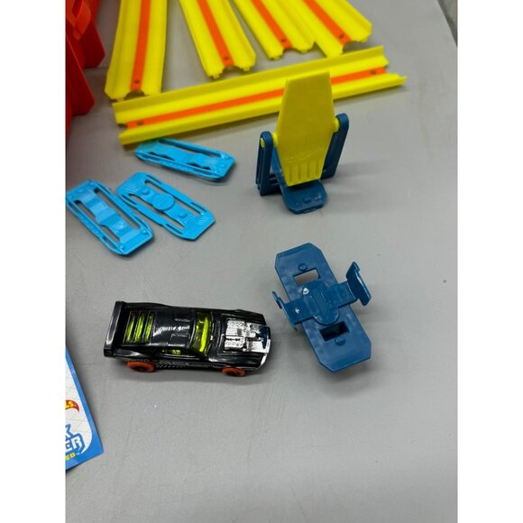Hot Wheels Track Builder Unlimited Fuel Stunt Box Track Builder Set 6-12 Years - Picture 7 of 10